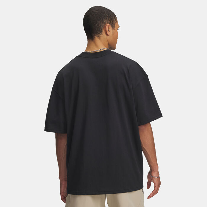 اندر ارمر تيشيرت ثقيل الوزن مزين بشعار العلامة التجارية بنمط منسوج للرجال أسود image number 1