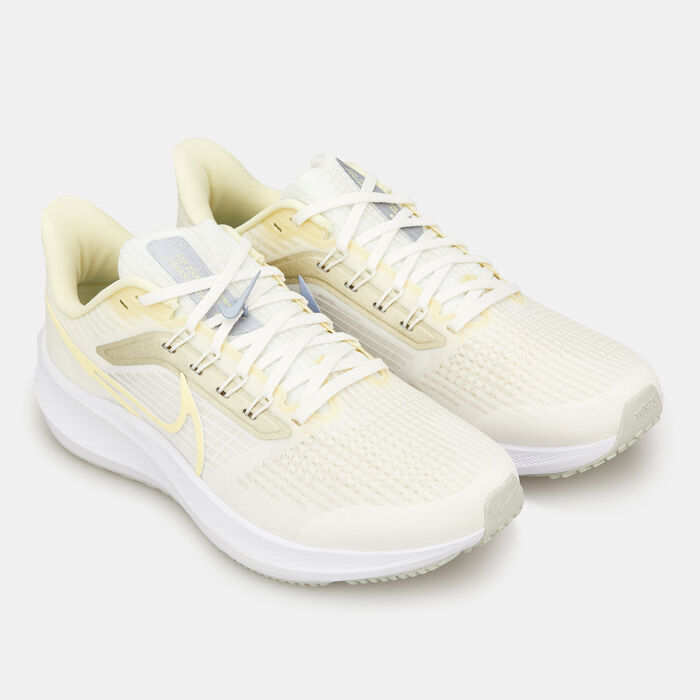 نايكي حذاء اير زوم بيجاسوس 39 للنساء عاجي image number 1