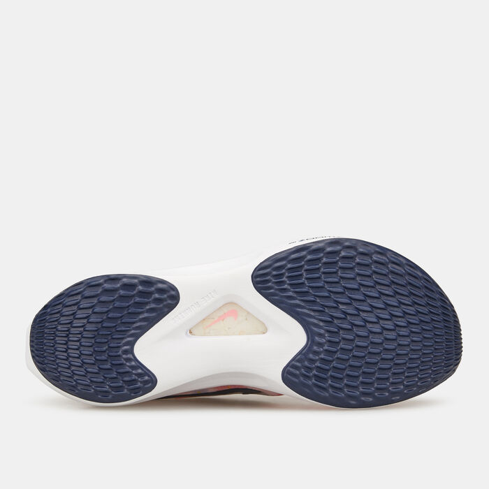 نايكي حذاء زوم فلاي 5 بريميوم رود رانينج للنساء وردي image number 3