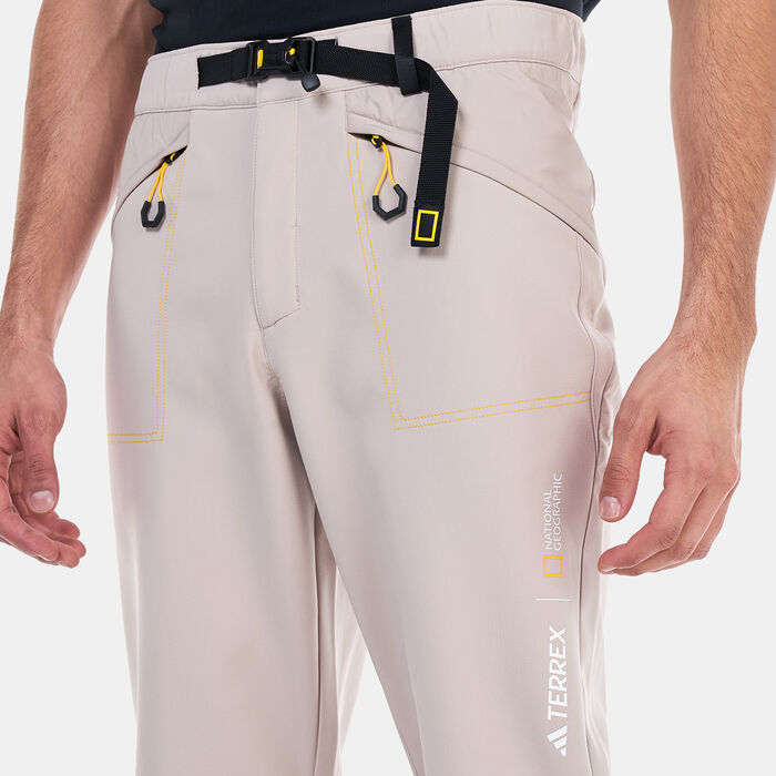 اديداس بنطال ناشونال جيوجرافيك سوفت شيل للرجال بيج image number 3