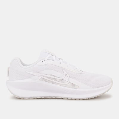نايكي حذاء الجري على الطرق داون شيفتر 13 للنساء أبيض