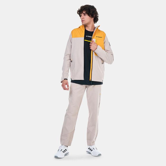 اديداس بنطال ناشونال جيوجرافيك سوفت شيل للرجال بيج image number 2