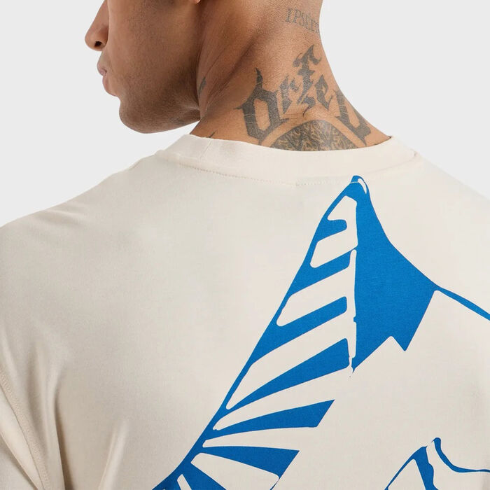 اي ايه 7 امبوريو ارماني تيشيرت جرافيك للرجال أبيض image number 3