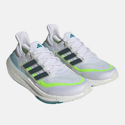 اديداس حذاء الجري الترابوست لايت للرجال أبيض