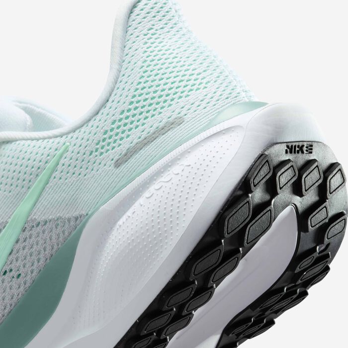 نايكي حذاء الجري على الطرق بيجاسوس 41 للنساء أبيض image number 7