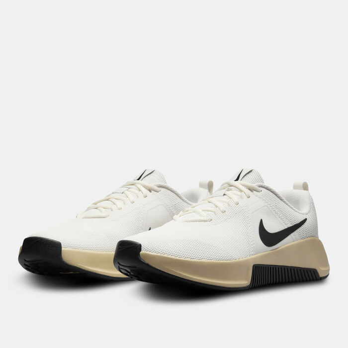 نايكي حذاء التمرين ام سي 3 للرجال أبيض image number 1